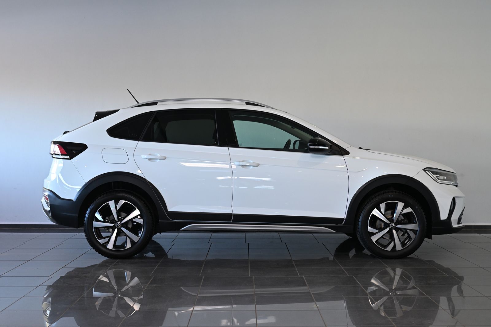 Volkswagen Taigo 1.0 TSI DKG Style Navigation Matrix SHZ  foto 4