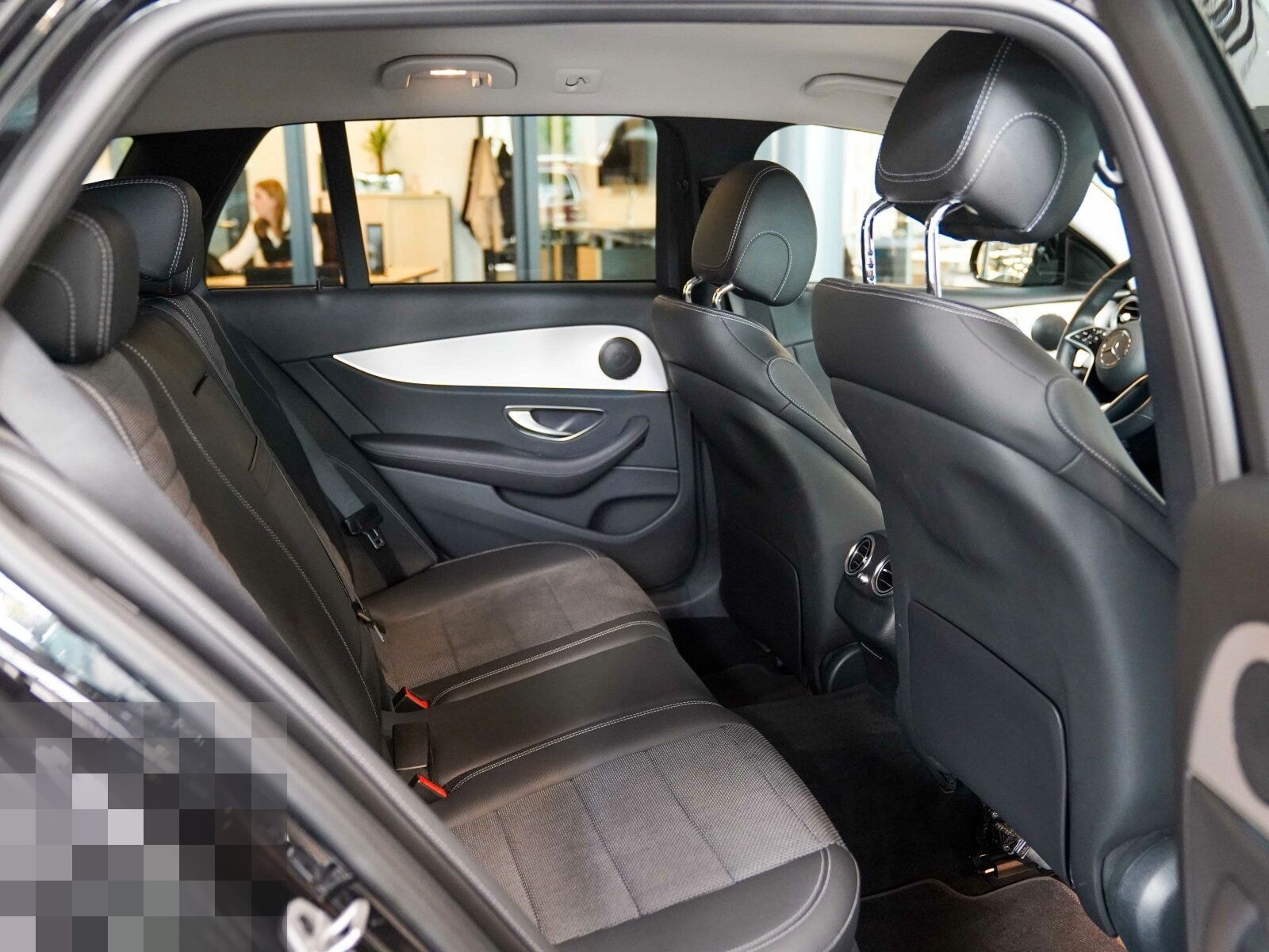 Mercedes-Benz E 220 d T AMG Line Night Totwinkel 360° CarPlay foto 12