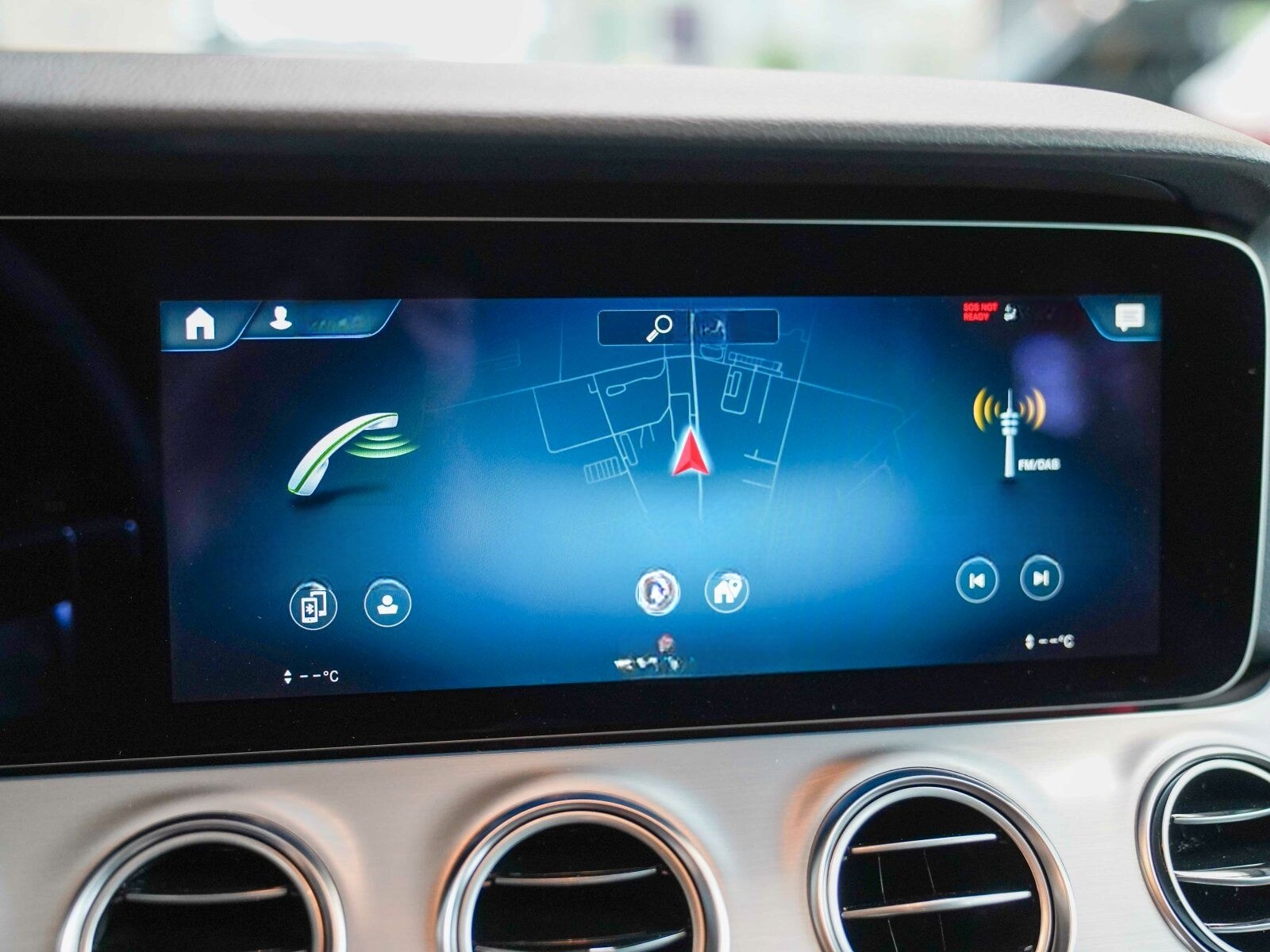 Mercedes-Benz E 220 d T AMG Line Night Totwinkel 360° CarPlay foto 18