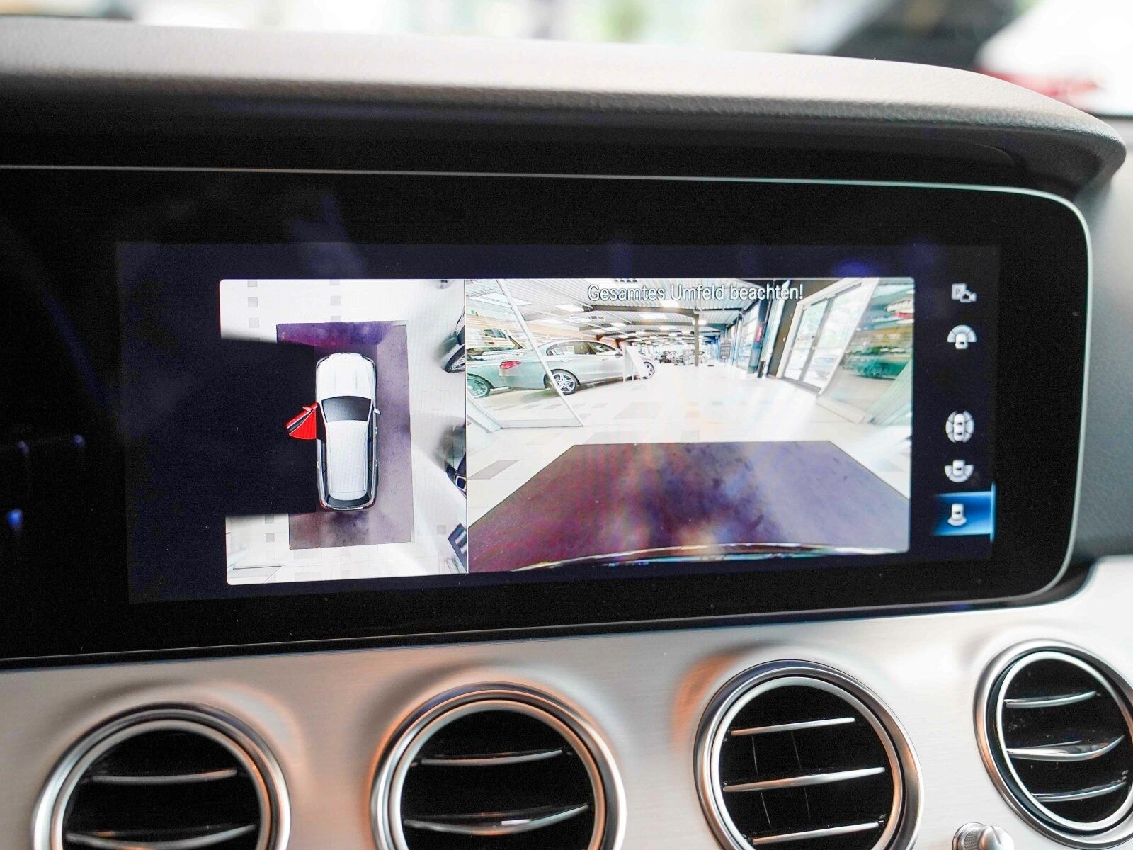 Mercedes-Benz E 220 d T AMG Line Night Totwinkel 360° CarPlay foto 20