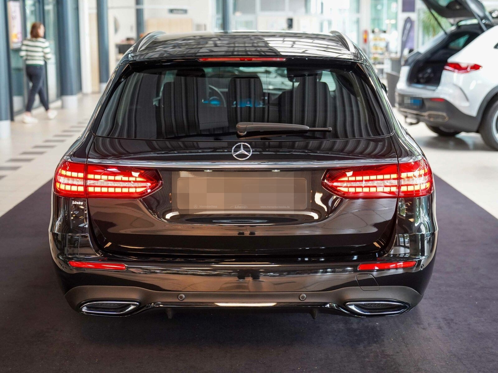 Mercedes-Benz E 220 d T AMG Line Night Totwinkel 360° CarPlay foto 5