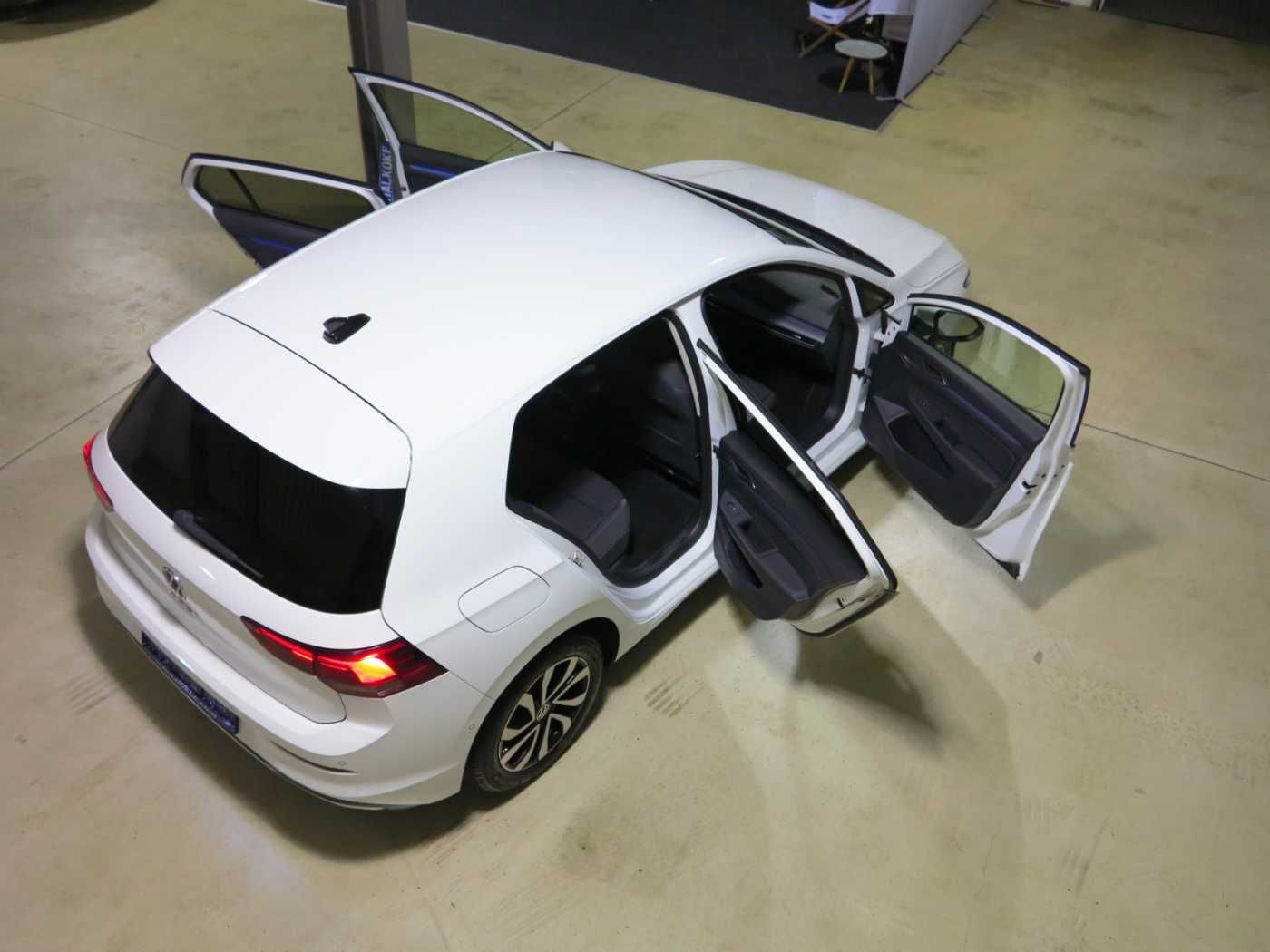 Volkswagen Golf VIII 1.5 TSI OPF Life Navi Stdhzg ACC DAB foto 15