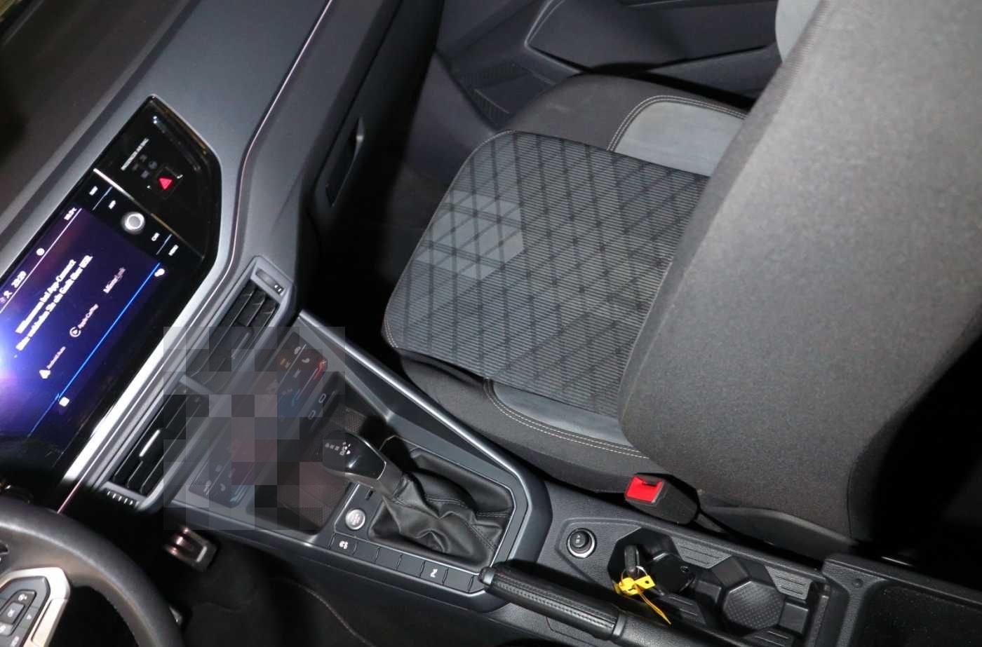 Volkswagen Taigo 1.0 TSI OPF DSG7 R-Line Navi DAB ACC LM18 foto 19