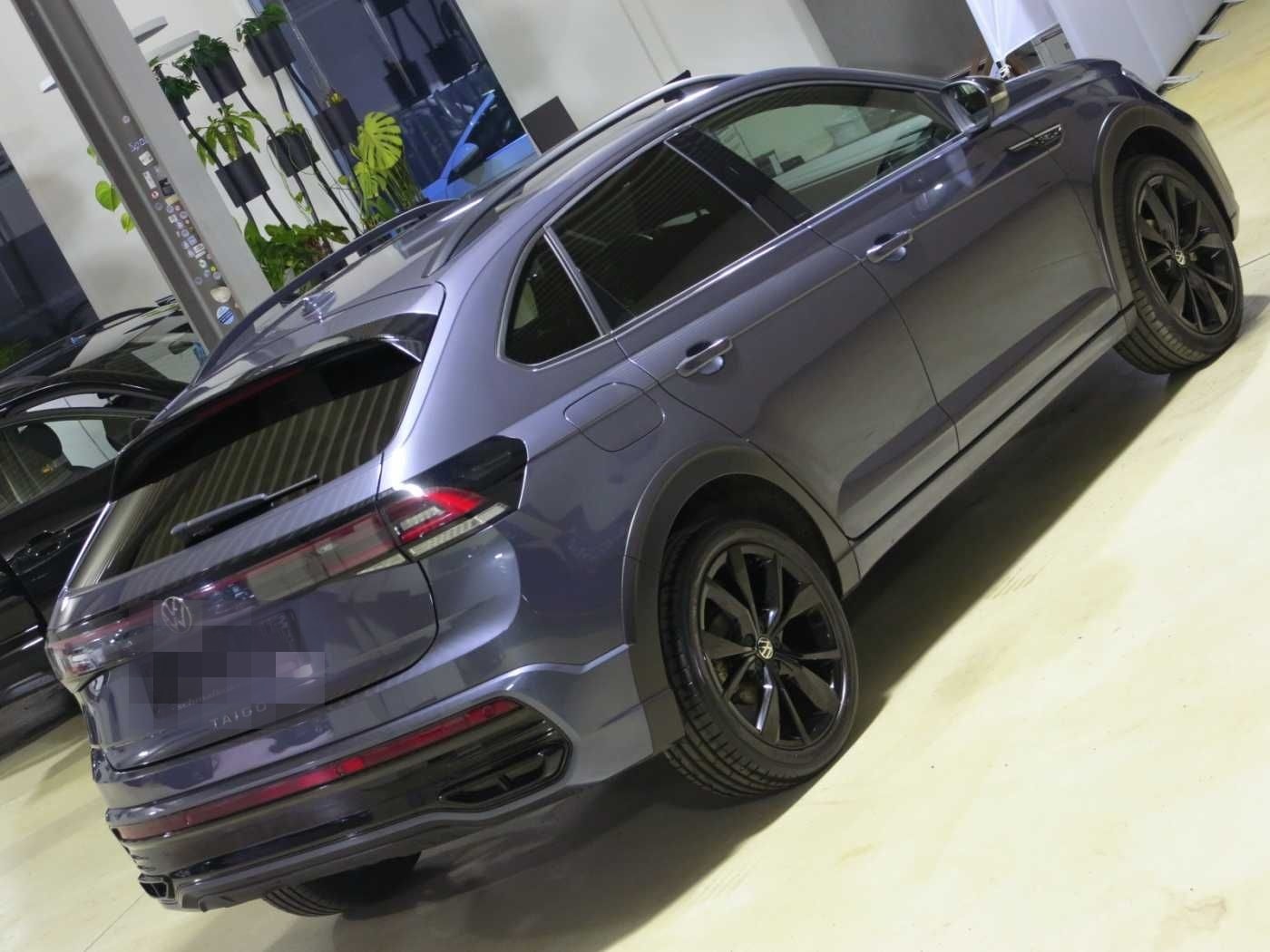 Volkswagen Taigo 1.0 TSI OPF DSG7 R-Line Navi DAB ACC LM18 foto 3