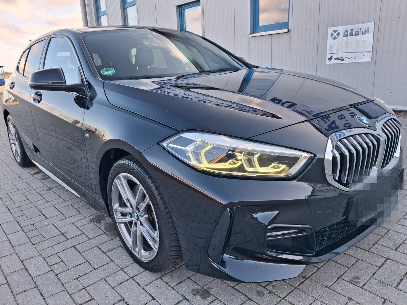 BMW 118 1 Limousine 118 i M Sport* M Paket * foto 1