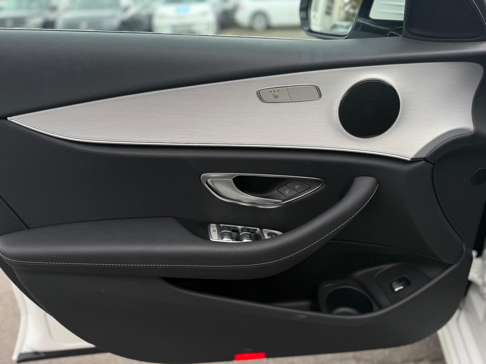 Mercedes-Benz E200 LIMOUSINE TOTWINKEL WIDESCREEN AVANTGARDE foto 7