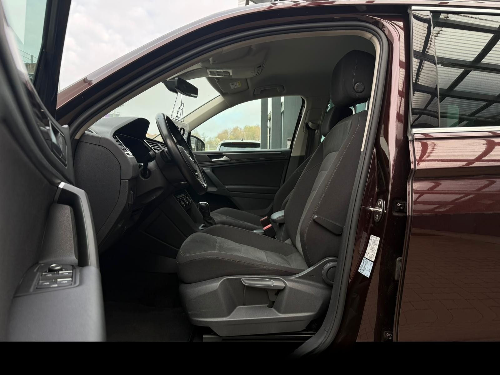 Volkswagen Tiguan Highline 2.0 TDI DSG 4MOTION, AHK, ACC foto 15