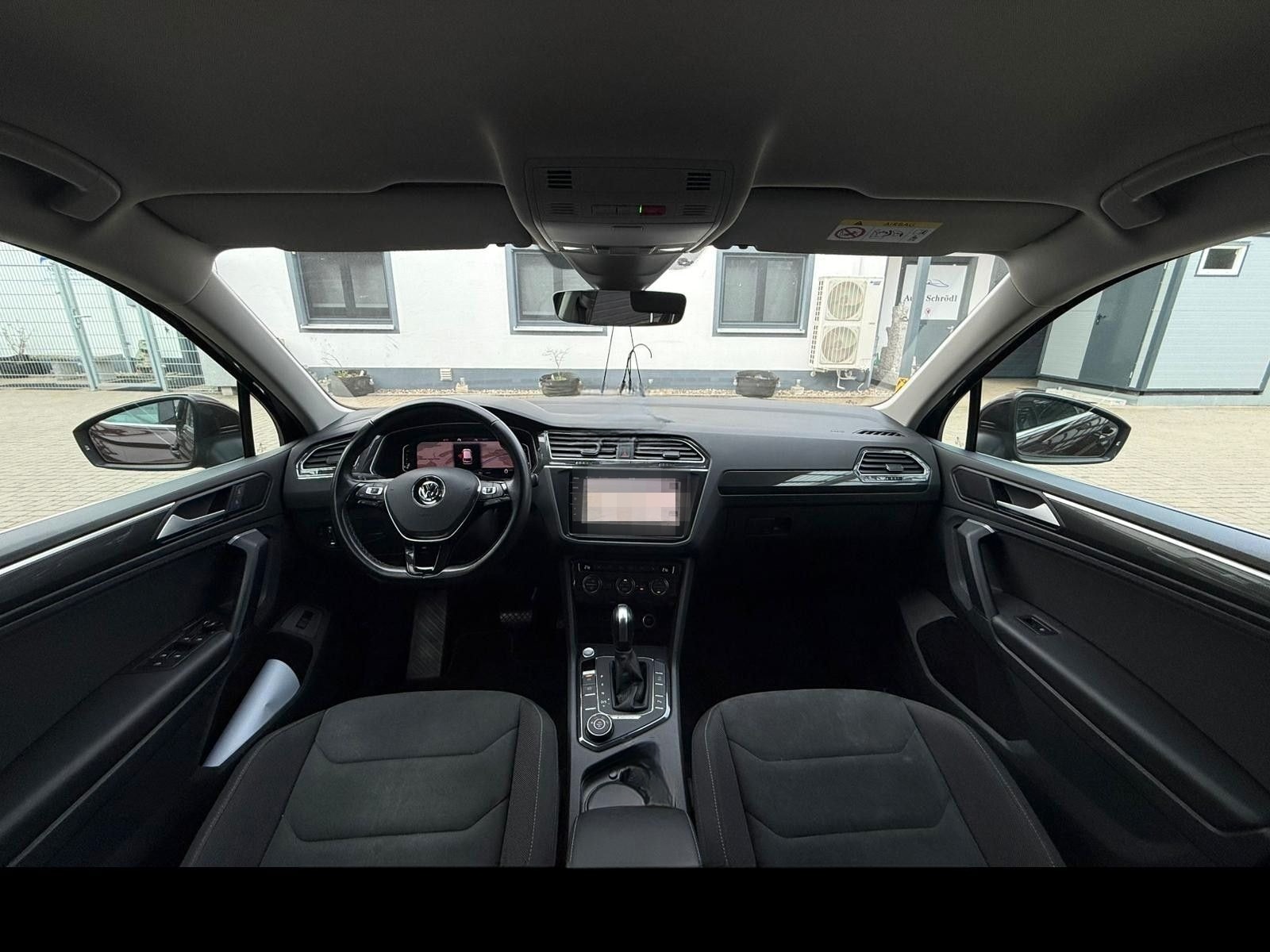 Volkswagen Tiguan Highline 2.0 TDI DSG 4MOTION, AHK, ACC foto 23