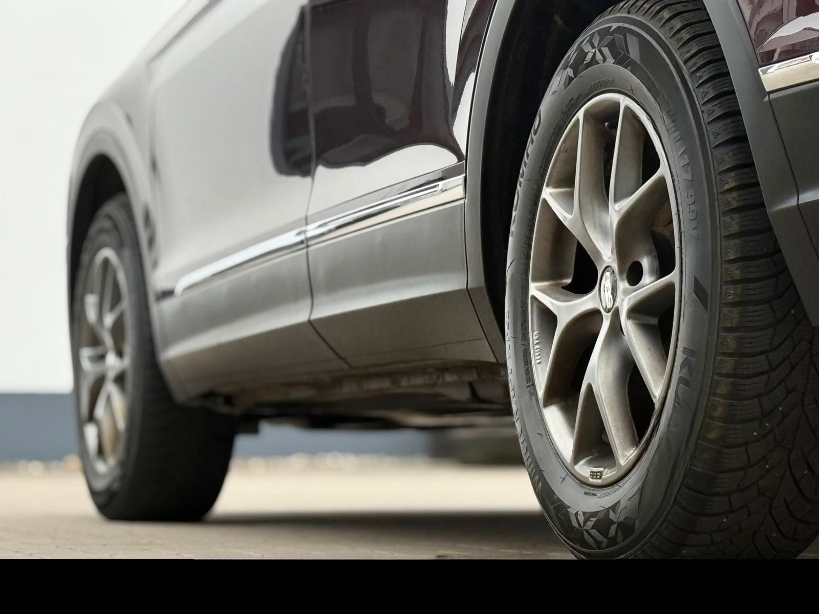 Volkswagen Tiguan Highline 2.0 TDI DSG 4MOTION, AHK, ACC foto 10