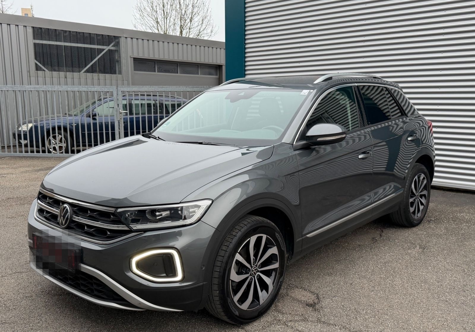 Volkswagen T-Roc Style *AHK*SHZ*LED*SCHECKHEFT*NAVI*DIGITAL foto 1