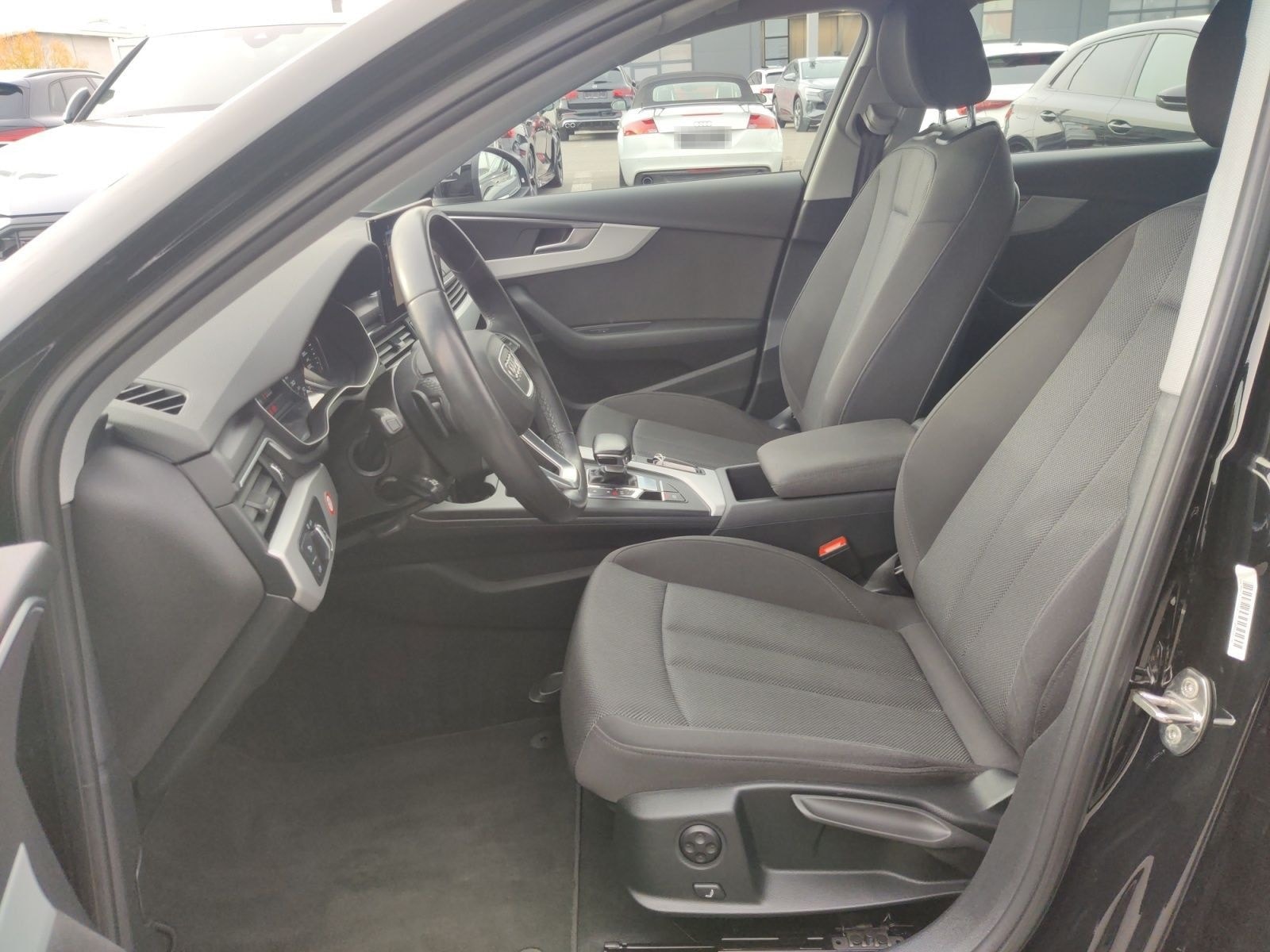 Audi A4 Avant 35 TDI S-Tronic advanced, LED, Tour, ph foto 9