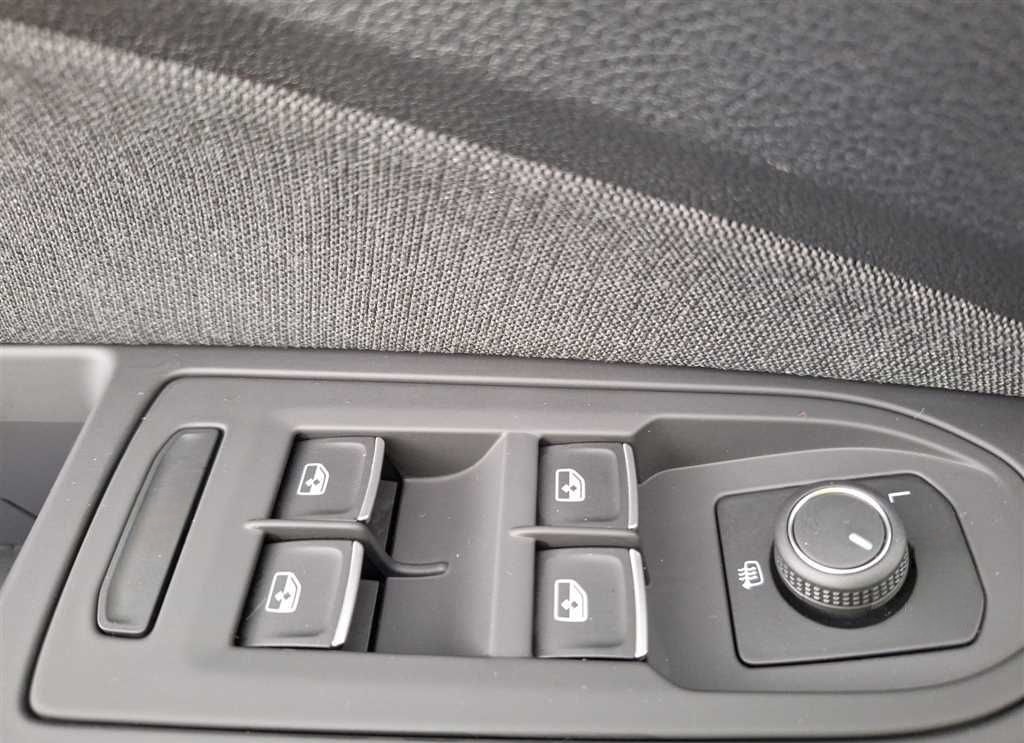 Volkswagen Golf Variant Life 1.0 eTSI DSG Navi Winterpaket foto 16