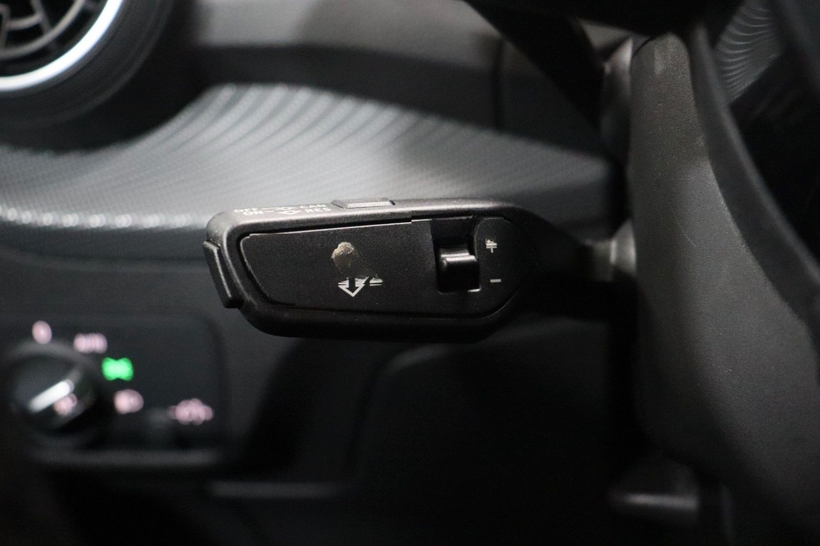 Audi Q2 S-Line*DIGITAL-COCKPIT*NAVI*ACC*KAMERA*SHZ foto 25