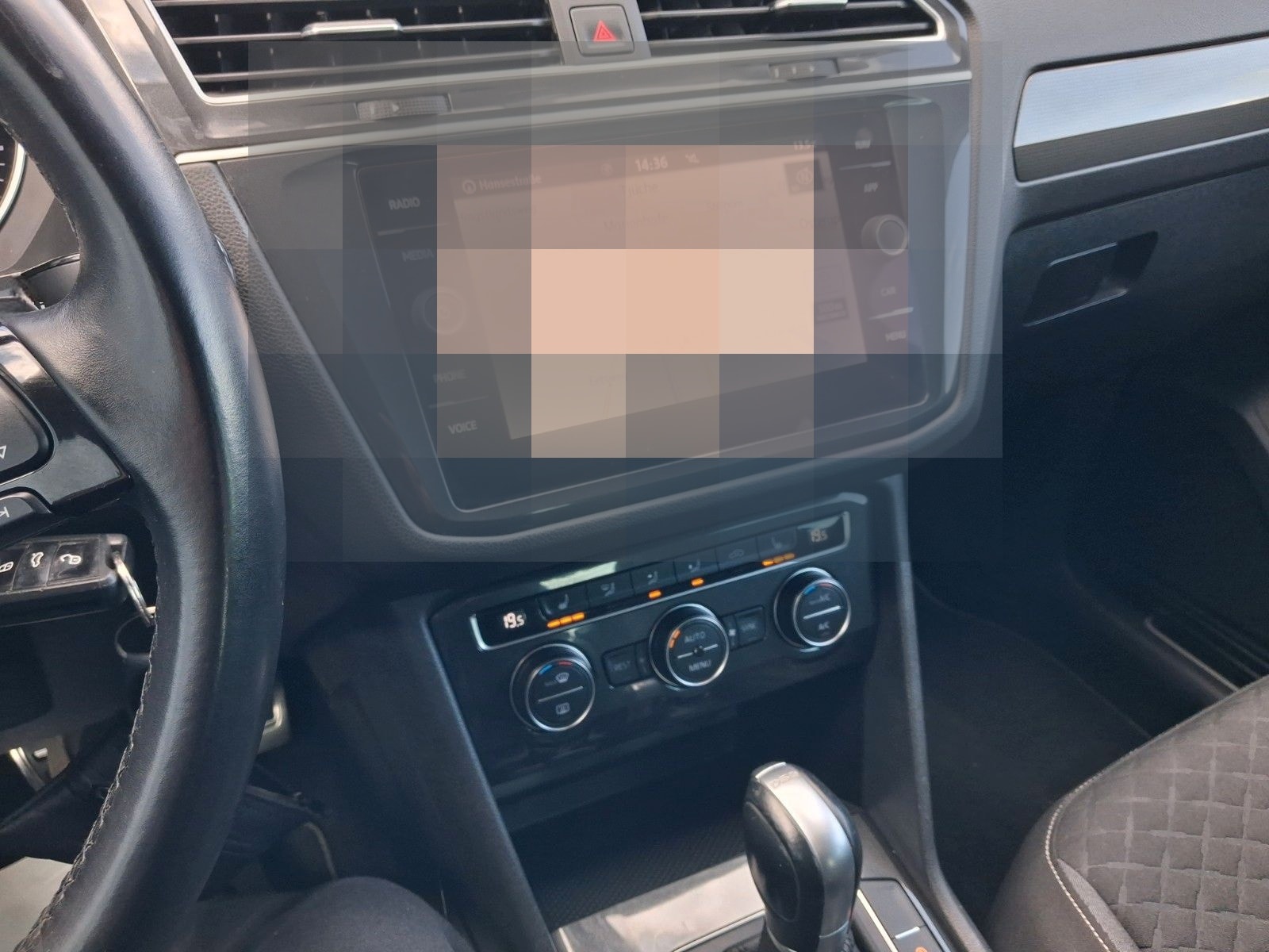 Volkswagen Tiguan * R Line* AHK*DSG* Navi* foto 14