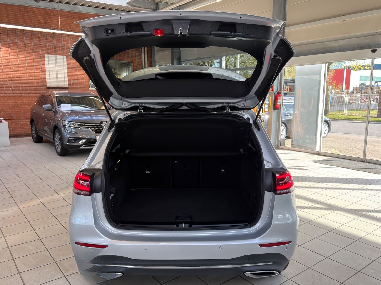 Mercedes-Benz B 200 d MBUX/Multibeam LED/CarPlay/AHK/HeadUp foto 6