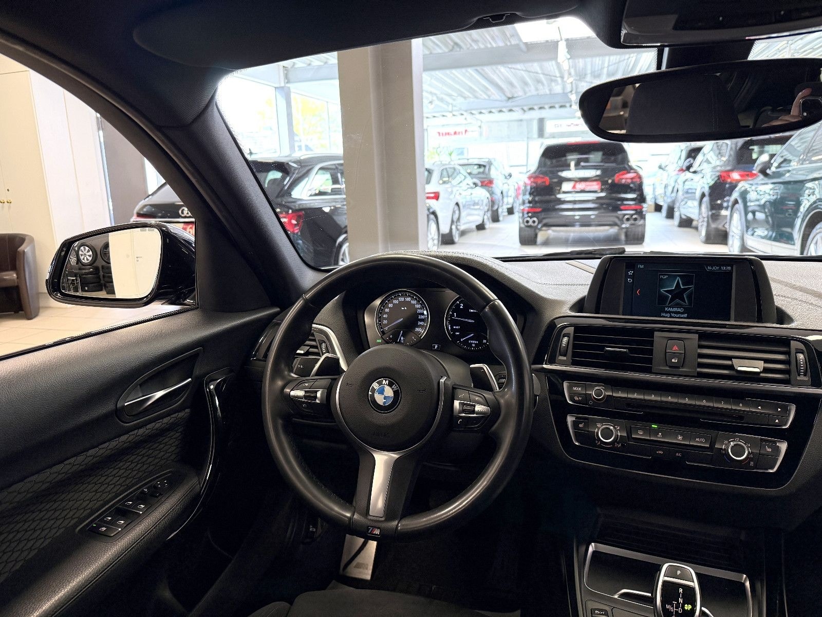 BMW 125i Limo *M Sport*Shadow*LED*HiFi*Einparkh foto 18