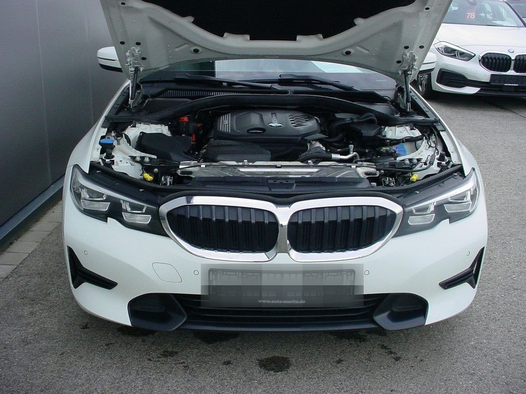 BMW 318d*Sport Line*Navi*DAB*LED*AHK* foto 2