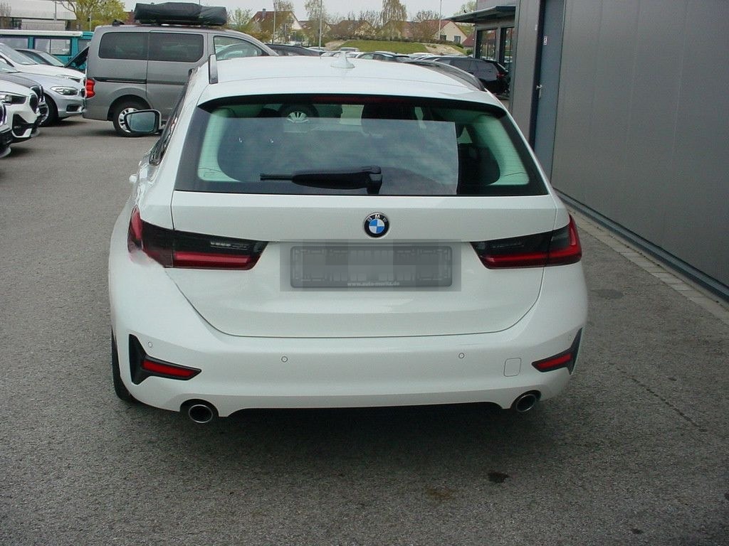 BMW 318d*Sport Line*Navi*DAB*LED*AHK* foto 6