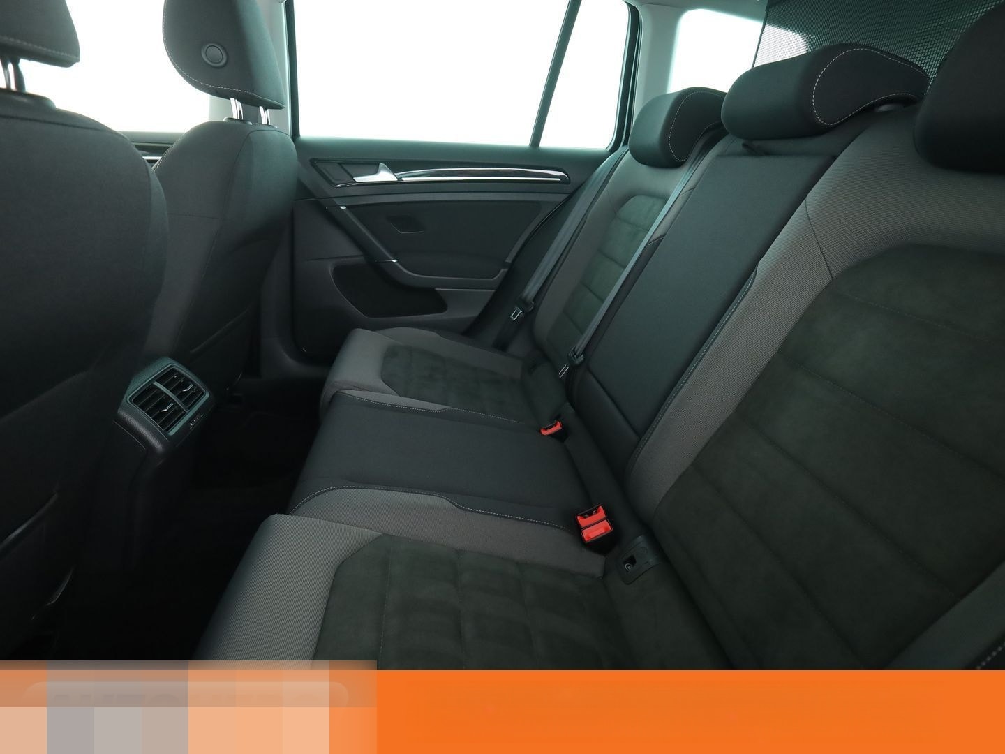 Volkswagen Golf VII 1.5 TSI ACT Highline BMT Aut.*NAVI*LED* foto 14