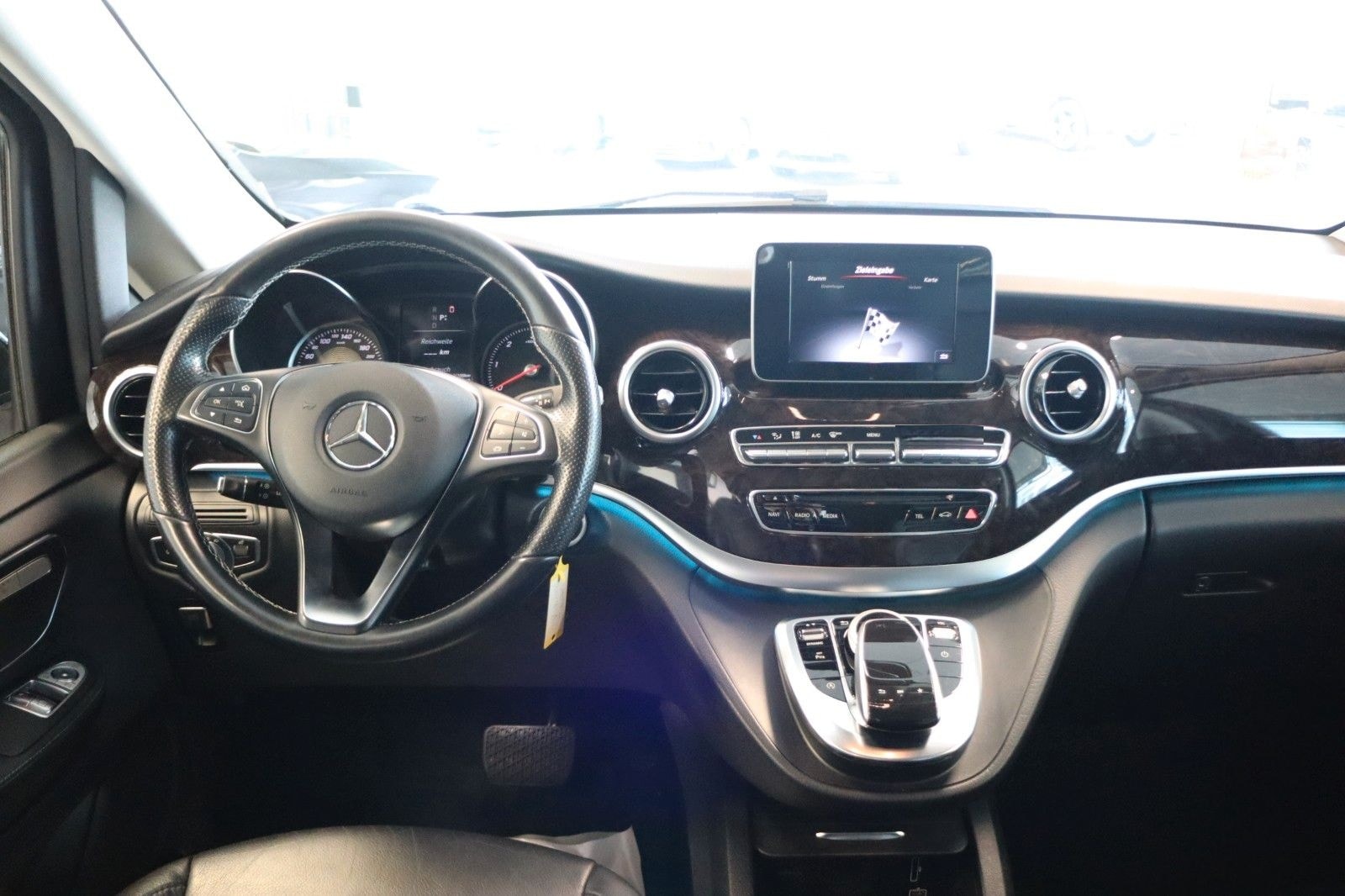 Mercedes-Benz V 250 d AVANTGARDE extra lang 8-SITZR./VOLLEDER foto 7