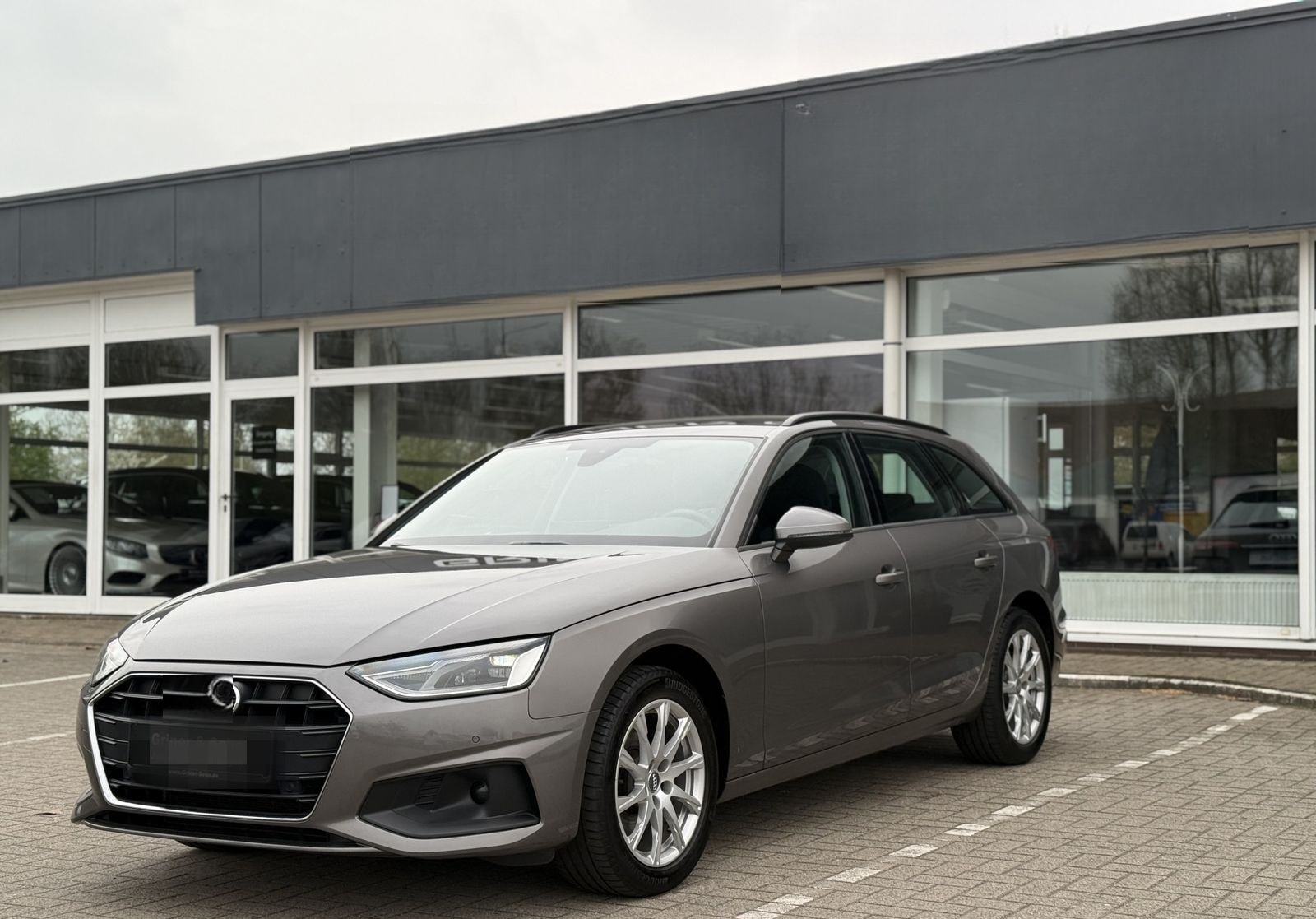 Audi A4 Avant 35 TDI S-Tronic,R-Kam,Shz,Navi,8-Fach foto 1