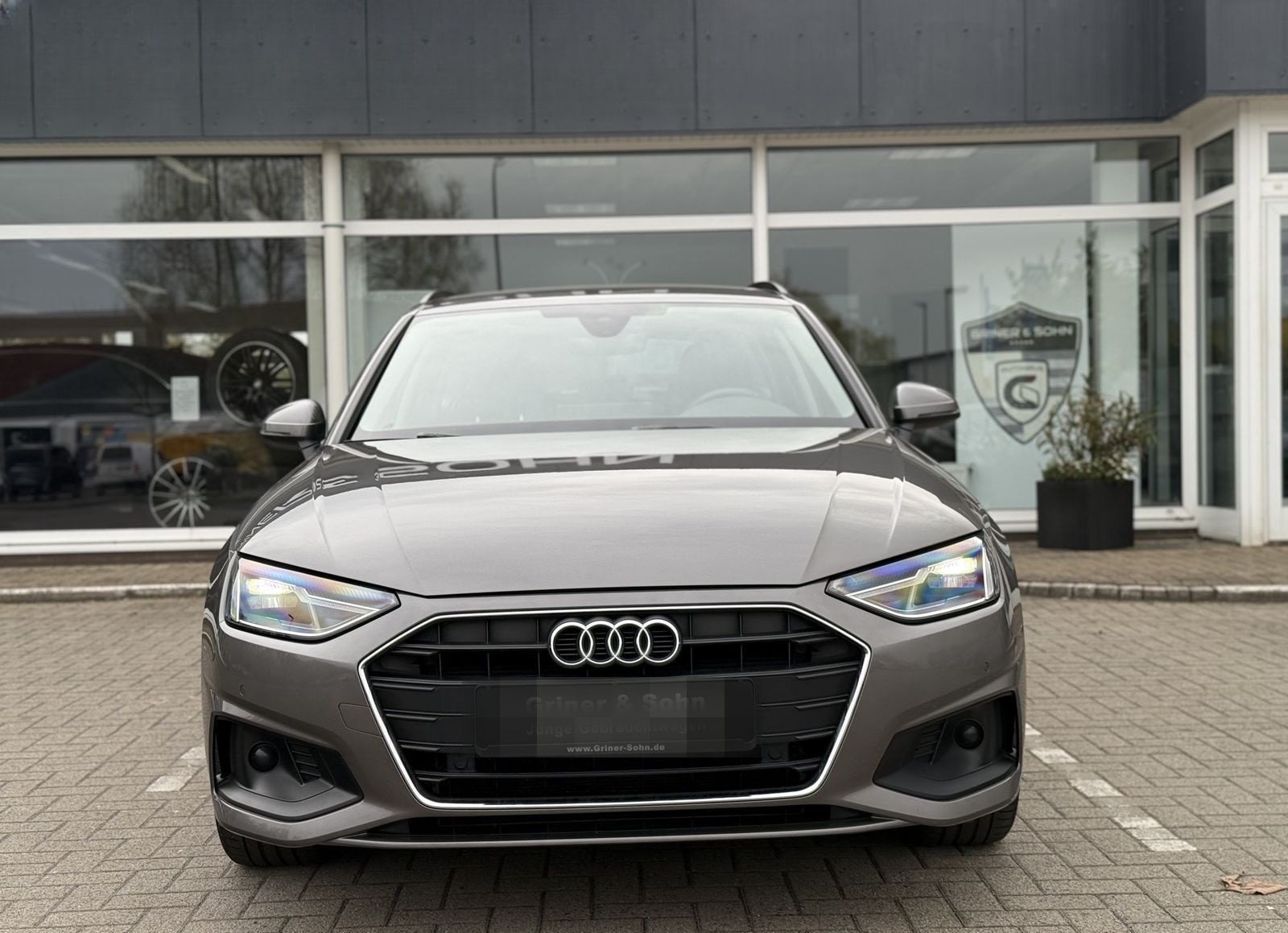 Audi A4 Avant 35 TDI S-Tronic,R-Kam,Shz,Navi,8-Fach foto 2