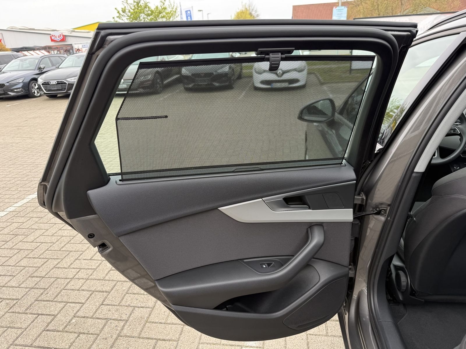 Audi A4 Avant 35 TDI S-Tronic,R-Kam,Shz,Navi,8-Fach foto 17