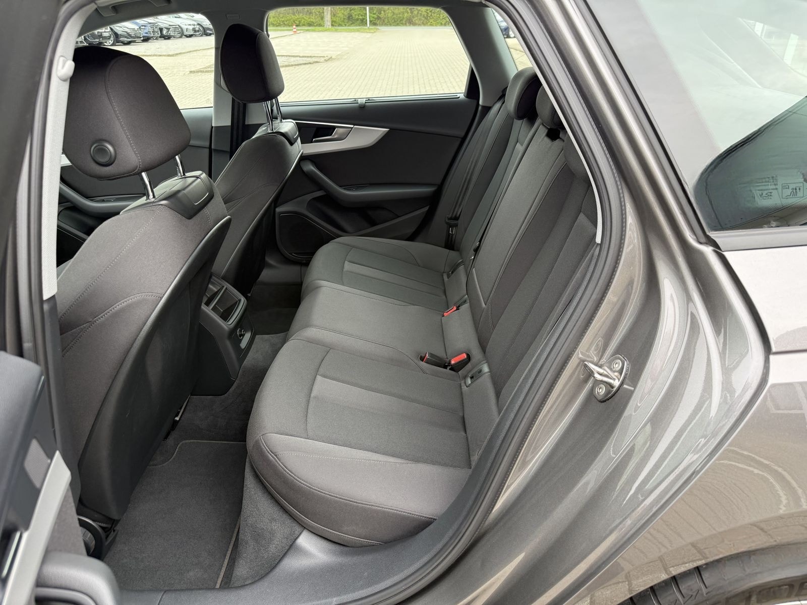 Audi A4 Avant 35 TDI S-Tronic,R-Kam,Shz,Navi,8-Fach foto 20