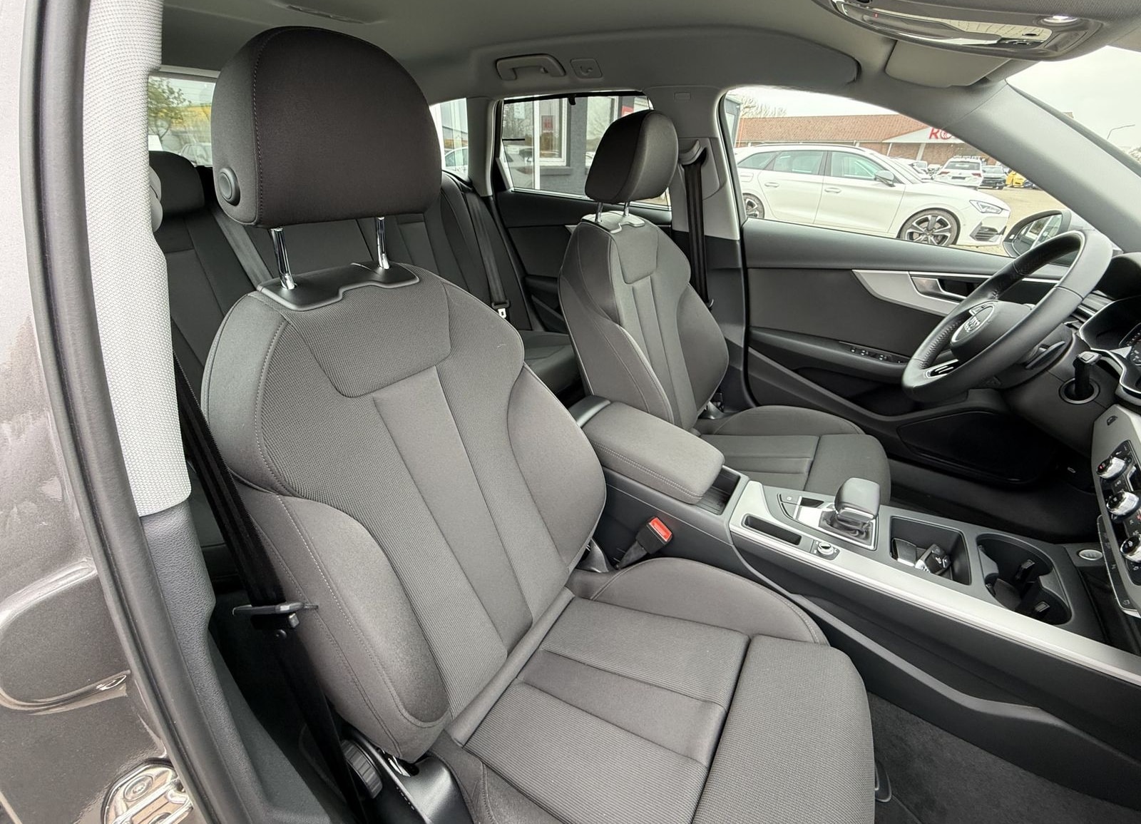 Audi A4 Avant 35 TDI S-Tronic,R-Kam,Shz,Navi,8-Fach foto 25