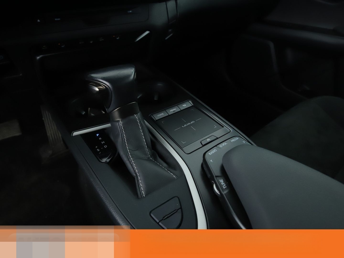 Lexus UX-Serie UX 250h Launch Edition Aut.*NAVI*LED* foto 23