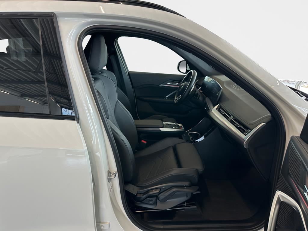 BMW X1 sDrive20i Aut M Sport AHK+Lenkradhzg+Driv.Ass foto 15