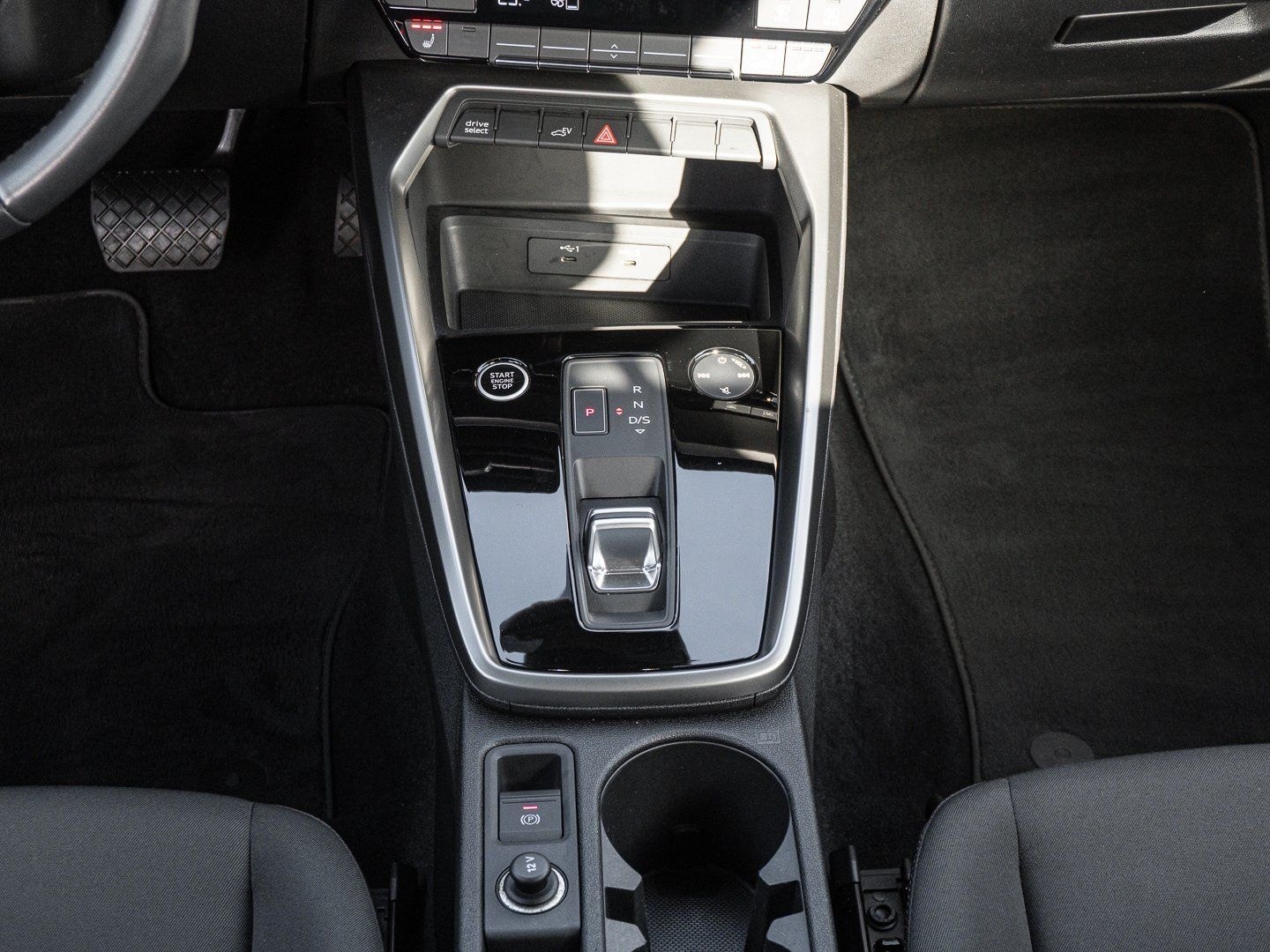 Audi A3 Sportback 40 TFSIe S tronic Virtuell LED Navi foto 13