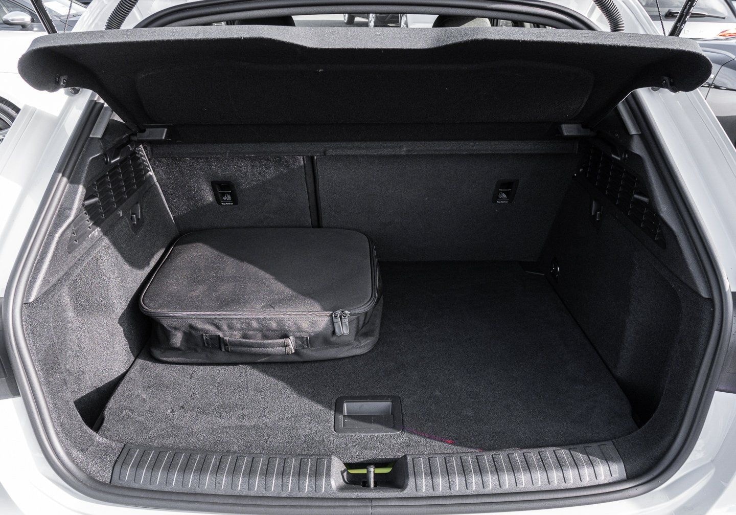 Audi A3 Sportback 40 TFSIe S tronic Virtuell LED Navi foto 16