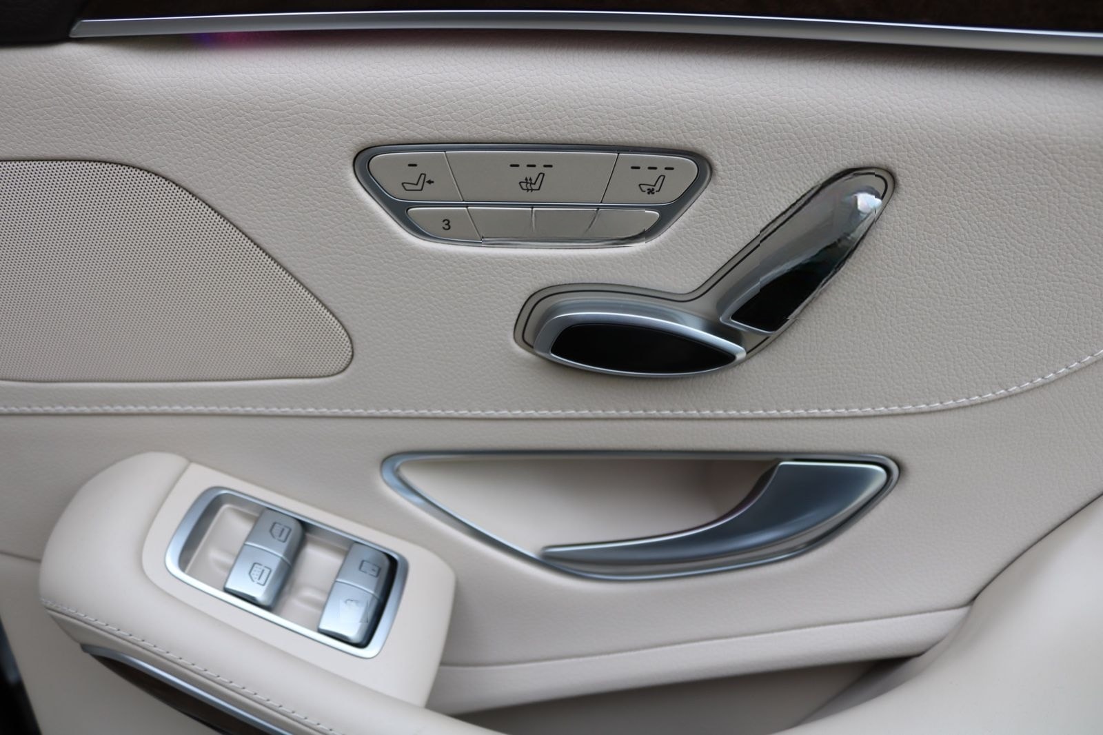 Mercedes-Benz S 500 4Matic V8 AMG Line** foto 16