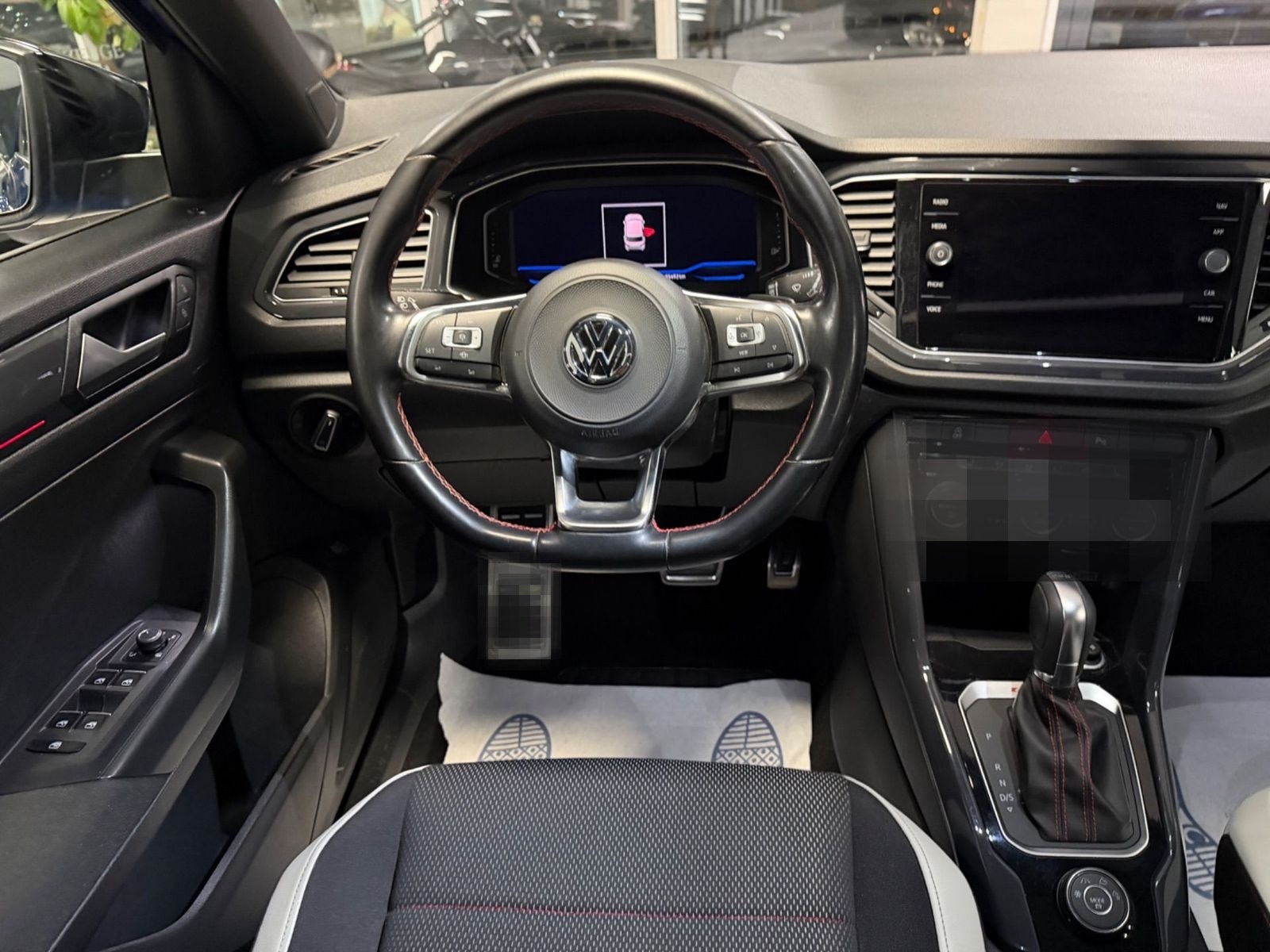 Volkswagen T-Roc 2.0 Sport 4M 1.Hand ACC PANO LED CAM DSG foto 14