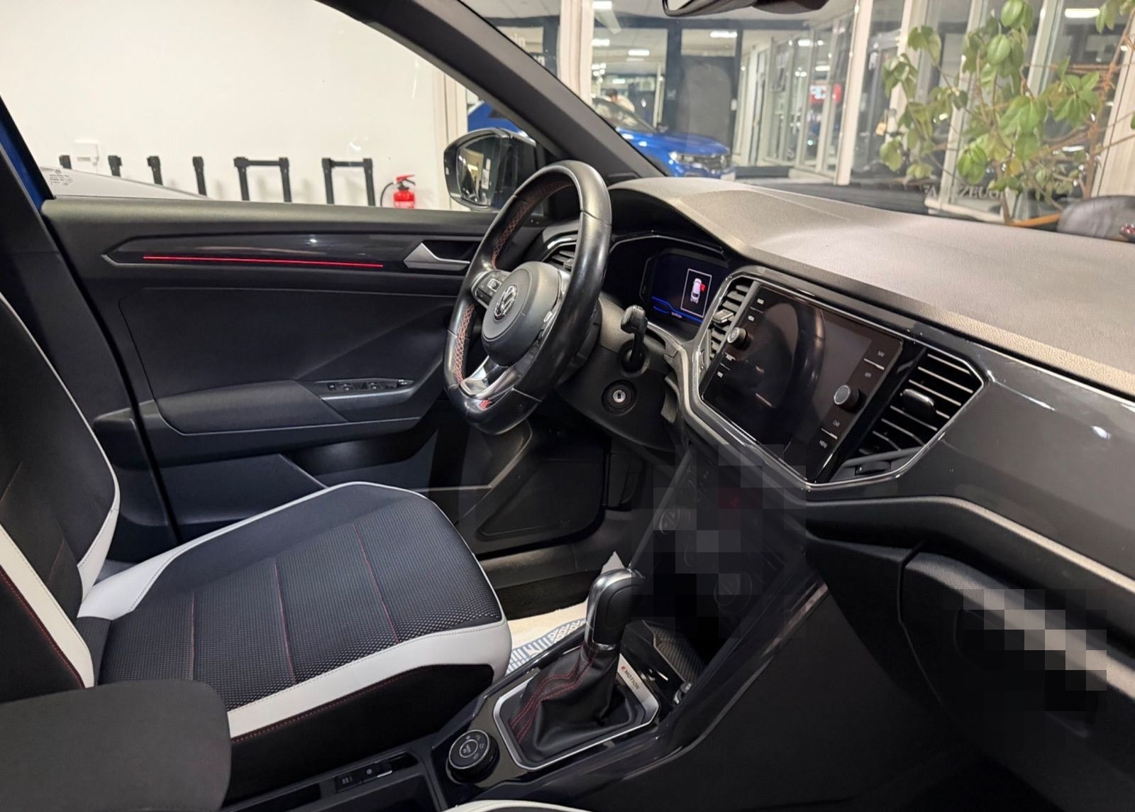 Volkswagen T-Roc 2.0 Sport 4M 1.Hand ACC PANO LED CAM DSG foto 15