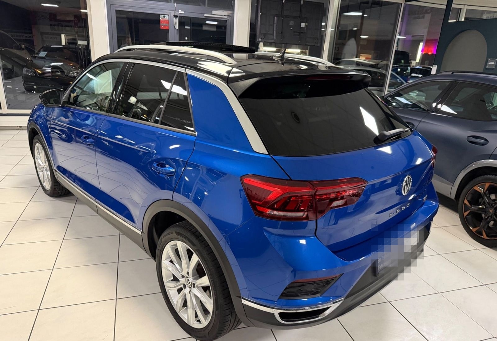 Volkswagen T-Roc 2.0 Sport 4M 1.Hand ACC PANO LED CAM DSG foto 7