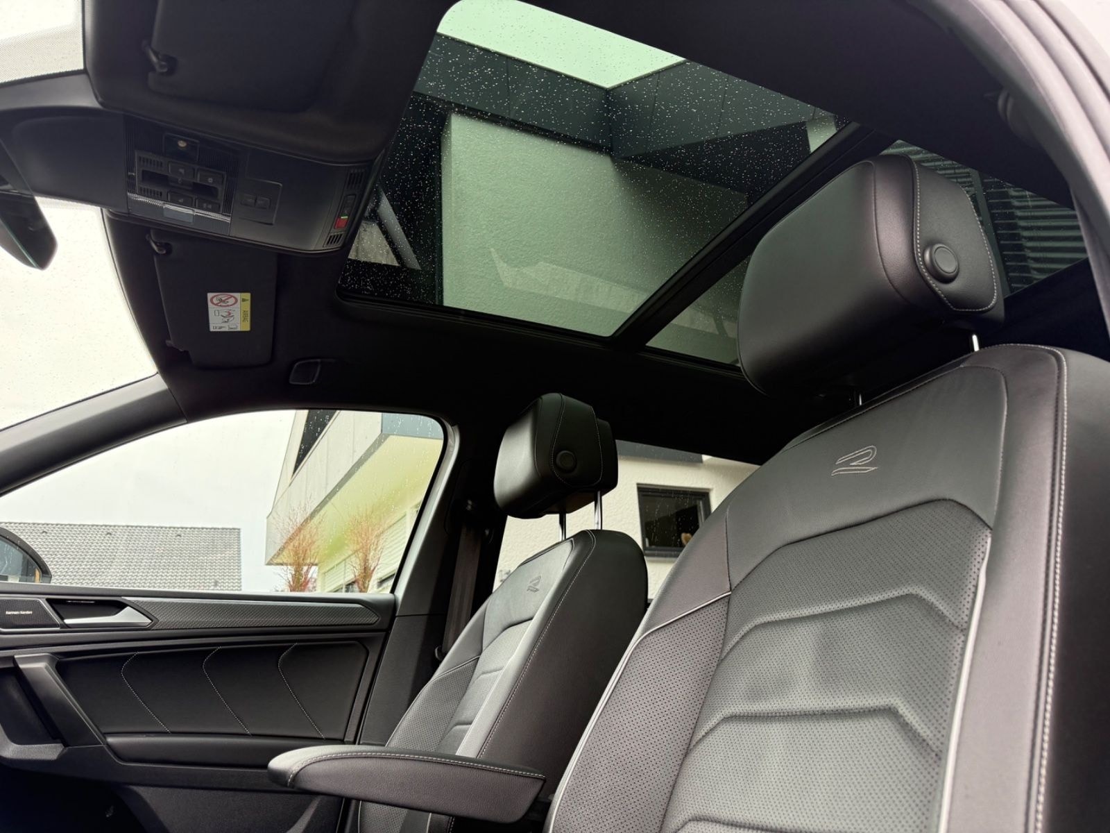 Volkswagen Tiguan Allspace R-Line Pano ActiveDsp HeadUp foto 3