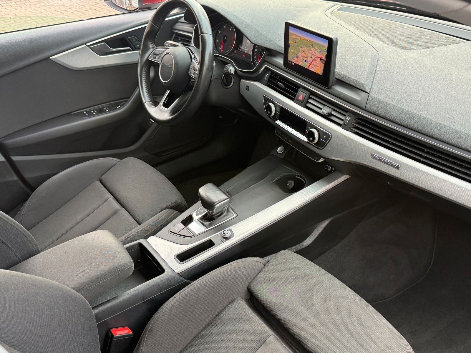 Audi A4 2.0 40 TDI quattro*S.TRONIK*SPORT*MMI.NAVI* foto 11