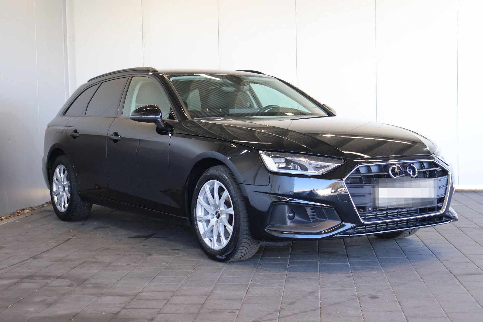 Audi A4 Avant 35 TFSI CARPLAY+FRONT+KEY+LED+17" foto 3