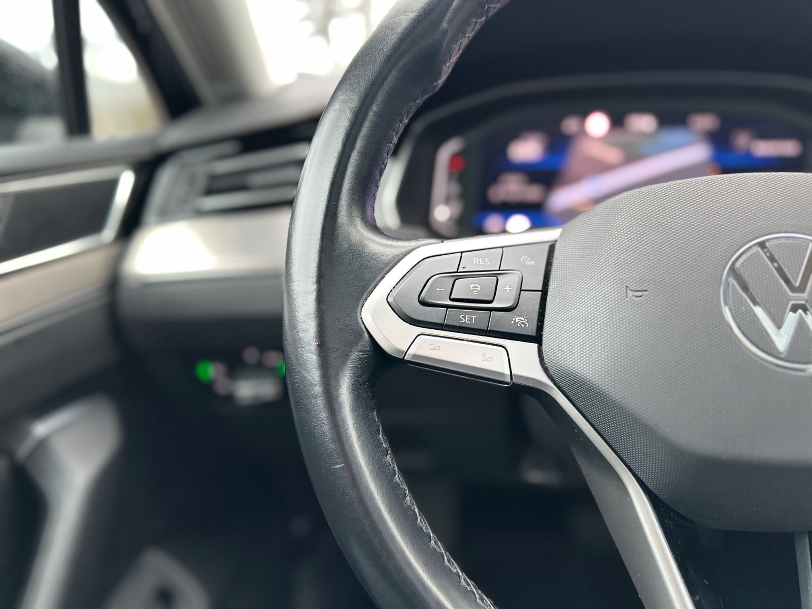 Volkswagen Passat 2.0 TDI DSG Variant Business*PANO*R-CAM* foto 21