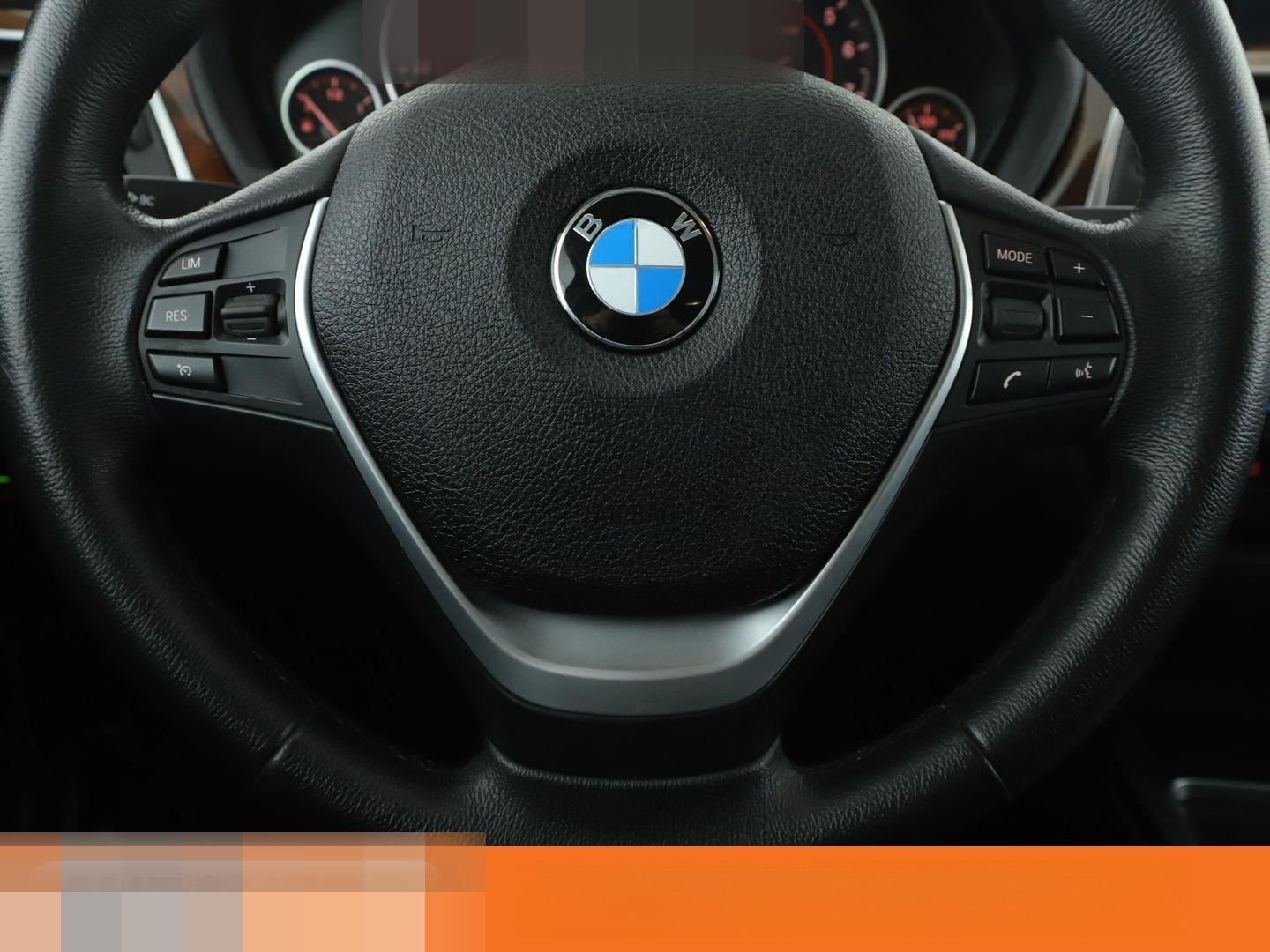 BMW 3er 320i Sport Line Aut.*NAVI*HEAD-UP*LED*TEMPO* foto 11