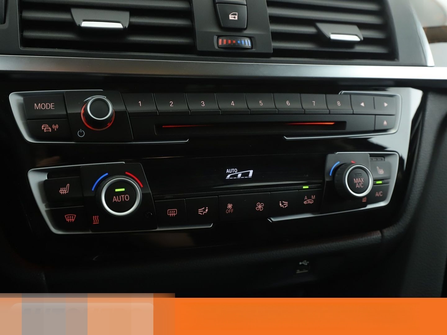 BMW 3er 320i Sport Line Aut.*NAVI*HEAD-UP*LED*TEMPO* foto 14