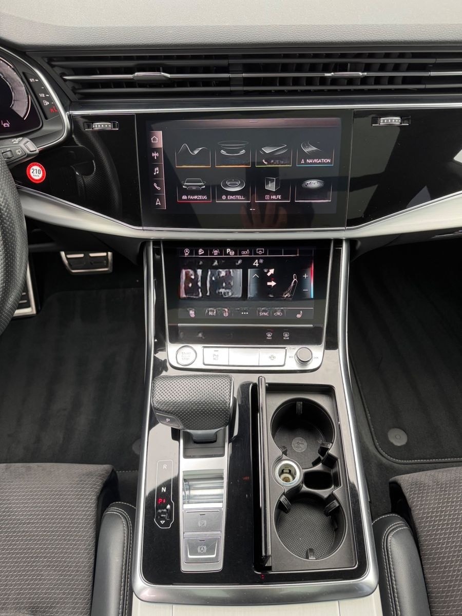 Audi Q8 50 TDI quattro foto 16