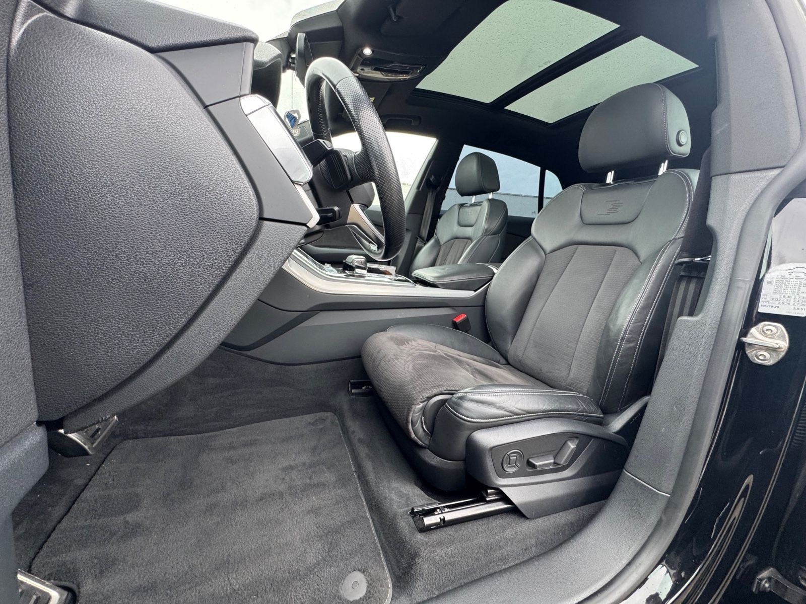 Audi Q8 50 TDI quattro foto 9