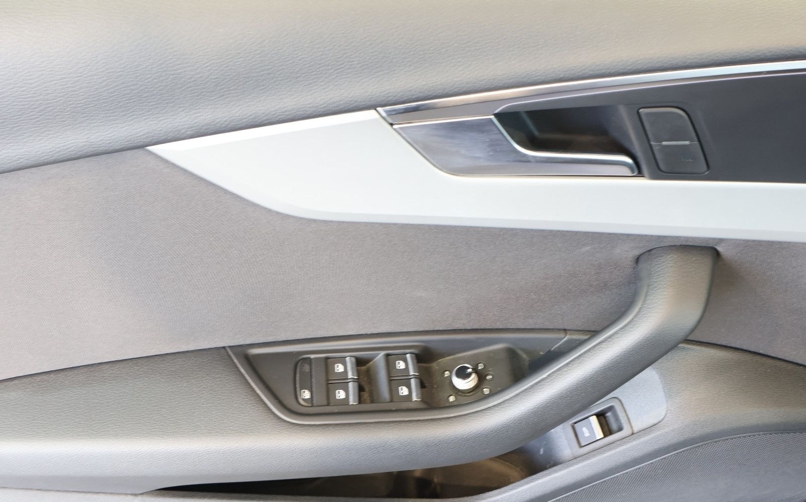 Audi A4 35 TDI NAVI+LANE+LED+AMBIENT+ALU+AHK foto 10