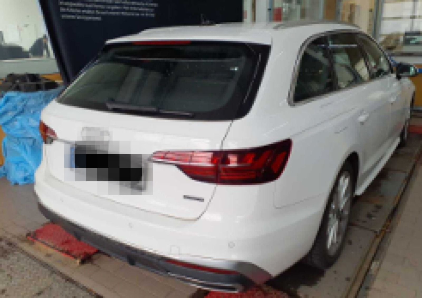 Audi A4 Avant 50 TDI qu S line tip*Pano*Matrix*Navi+* foto 2