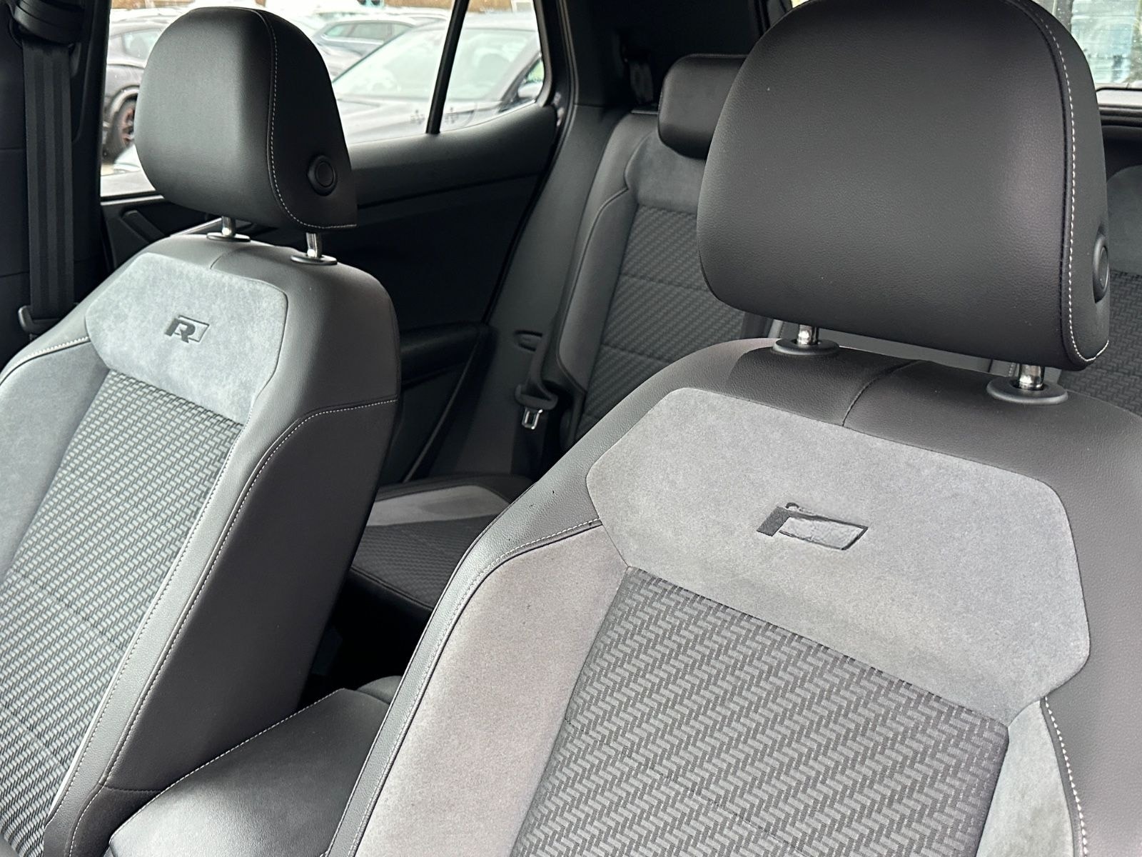 Volkswagen T-Cross 1.5 TSI DSG R-LINE*VIRTUAL*R-CAM*ACC*NAV foto 19