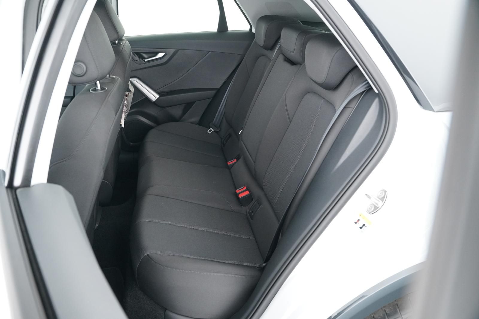 Audi Q2 ADVANCED 35TDI S-TRONIC SCHECKHEFTGEPFLEGT foto 11