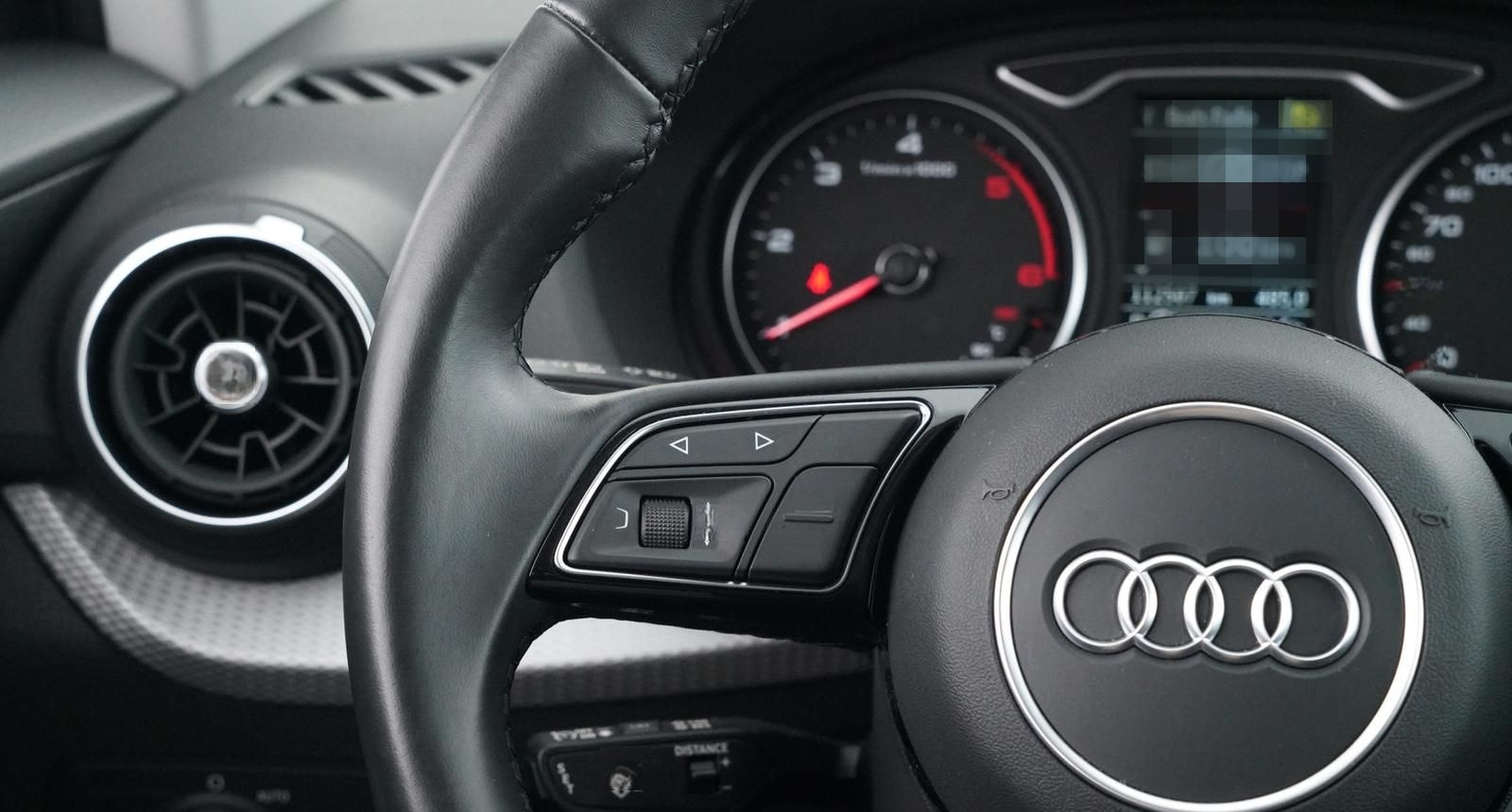 Audi Q2 ADVANCED 35TDI S-TRONIC SCHECKHEFTGEPFLEGT foto 14